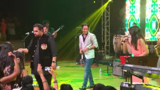 Shankar Ehsaan Loy Kajra Re live Austin 4k