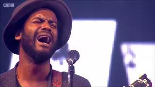 Amazing Performance by Gary Clark Jr. When My Train Pulls In