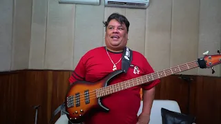 JUNIOR GROOVADOR toca um VS de forró de (plays a forró from) "STAY" do JUSTIN BIEBER e THE KID LAROI