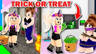 Trick Or Treat But We ROB THEIR SAFES In Brookhaven! (Roblox)