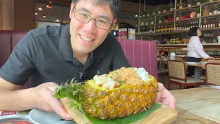 My First Meal in Thailand : New Yorker Eats Premium Thai Food Savoey Terminal 21