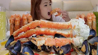 KING CRAB LEGS / SEAFOOD BOIL MUKBANG / special collaboration @BisayaStudio