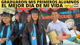 Sorprendí mis alumnos con becas universitarias en plena graduación | El mejor día de mi vida 🥹😭🇭🇳