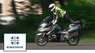 Feldjäger & Motorrad-Ass! Das krasse Training der Ehreneskorte der Bundeswehr