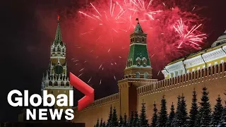 New Year's 2019 fireworks illuminate Moscow's Red Square