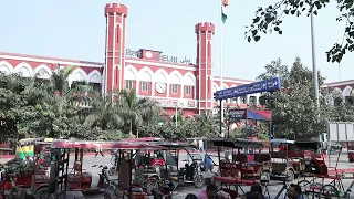 Old Delhi Railway Station Entrance Video ! 4k Ultra HD Free Stock Video !