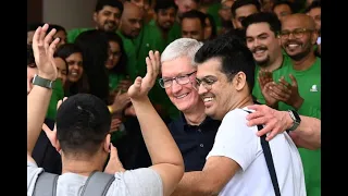 Apple opens in India | Bloomberg Technology 04/18/2023
