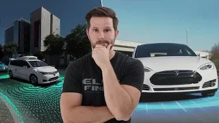 Tesla vs Waymo - Who's Winning the Self-Driving Race [highlight]