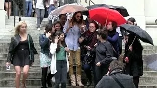 FUNNY - Jared LETO followed by a crowd of fans at Chanel Fashion Show in Paris