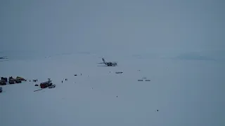Самолет Ил 76 сел на снежно ледовом аэродроме