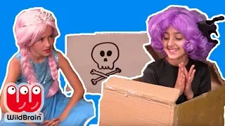 Princess Posted Herself Halloween Edition🎃 - Princesses In Real Life | Kiddyzuzaa Jr - WildBrain