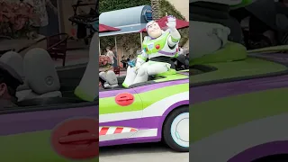 Pixar Pals Parade | Buzz Lightyear & Woody