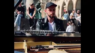 Beautiful Ukrainian Song - Чорнобривці Street Piano Perfomance Munich Marienplatz