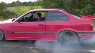 BMW E36 318IS burnout