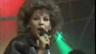 C.C. Catch..Cause You Are Young ---tocata tve 1986