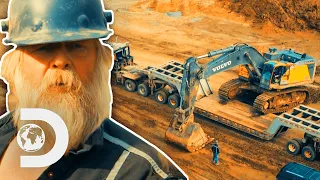 Tony Beets Moves The Biggest Excavator In The Yukon | Gold Rush