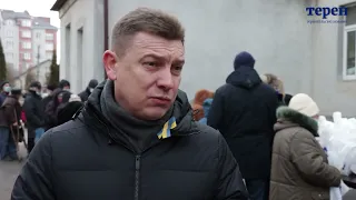 Підопічні «Карітасу», окрім традиційних теплих обідів, отримали гостинці