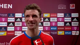 Thomas Müller:  unterbricht Interview, weil Schiedsrichter Aytekin ausrastet!!!