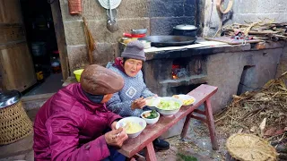 Primitive Life of 90-Year-Old Chinese Farmers | Traditional Lifestyle