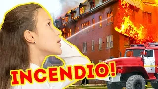 INCENDIO EN EL INSTITUTO DE DANIELA | EMERGENCIA - PASA MUCHO MIEDO | Yippee Family