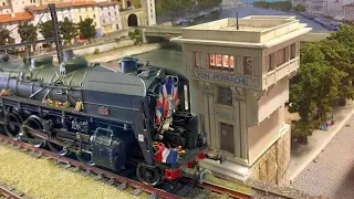 Magnifique maquette ferroviaire à l’échelle HO avec les trains miniatures du club de la Mulatière