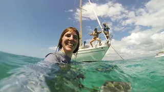 3 people LIVING in a TINY BOAT in Puerto Rico