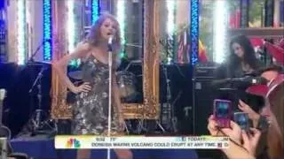 Taylor Swift - Love Story Live on the Today Show!