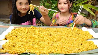 Eating maggi with chopsticks for the first time//Unlimited Maggi eating challenge with  sister