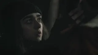 Two Weeks to Live / Kiss Scene — Kim and Nicky (Maisie Williams and Mawaan Rizwan)