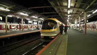 近鉄大阪線・大和八木駅／大晦日～元日の終夜運転で行われた特急列車の連結と解放