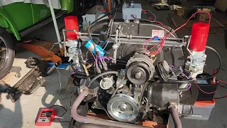 1641 with Empi 40K dual carburetors & Gene Berg Kadron linkage