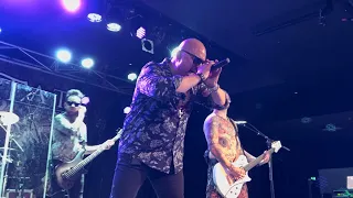 Geoff Tate - Eyes of a Stranger & Queen of the Reich encore live in Melbourne Feb 8 2023 Queensrÿche