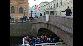 Обрызгал людей из водного пистолета/ розыгрыш водителей