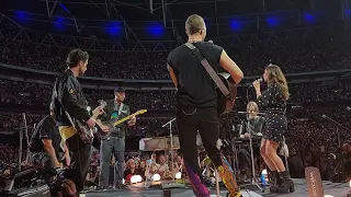 Coldplay - Summer Nights (feat. Natalie Imbruglia and Jacob Collier)