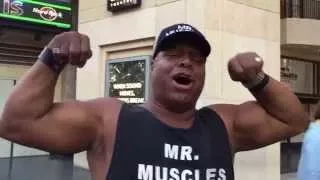 MR.MUSCLES on Hollywood blvd :)