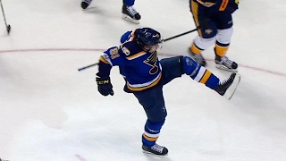 Tarasenko's second goal of the night gives Blues late lead