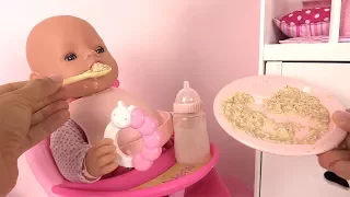 Routine du Matin Poupon Morning Routine Bébé Mange sa purée