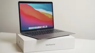 Unboxing NEW M1 2020 MacBook Air (and first look)