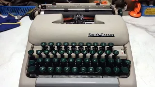 Smith Corona Clipper Manual Vintage Typewriter, Complete Repair Clean Service Demo