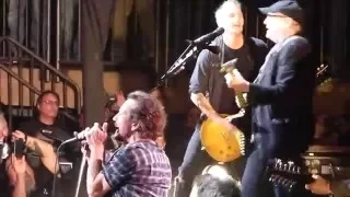 Pearl Jam & Cheap Trick - Surrender - New York City (May 2, 2016)