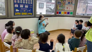 SunnyKids Flowerクラス（2歳児）English Lesson