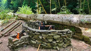 7 Days SOLO CAMPING In RAIN Forest. Building a WOOD and ROCK Bushcraft Survival SHELTER & Fireplace