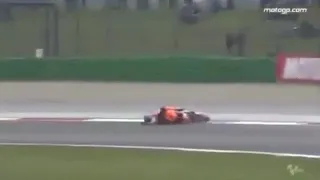 Epico!! Valentino Rossi spara