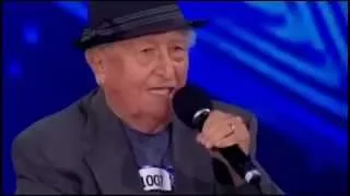 Por momentos se rien de este señor de 83 años pero despues los hace llorar en programa de Talento