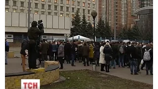 Під ЦВК відбувся мітинг проти визнання Вілкула мером Кривого Рогу