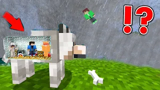 ÓRIÁS TORNÁDÓ VS KUTYA KIIS BÁZIS A MINECRAFTBAN!