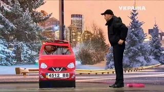 Василий Вирастюк купил миниатюрную машину | Новогоднее Шоу Братьев Шумахеров
