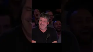 Daniel Ferguson Mocks Simon with Cake by the Ocean