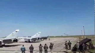 Ukraine Air Force Su-24MR low pass!