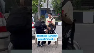 Touching Random People’s Feet🙏🏻